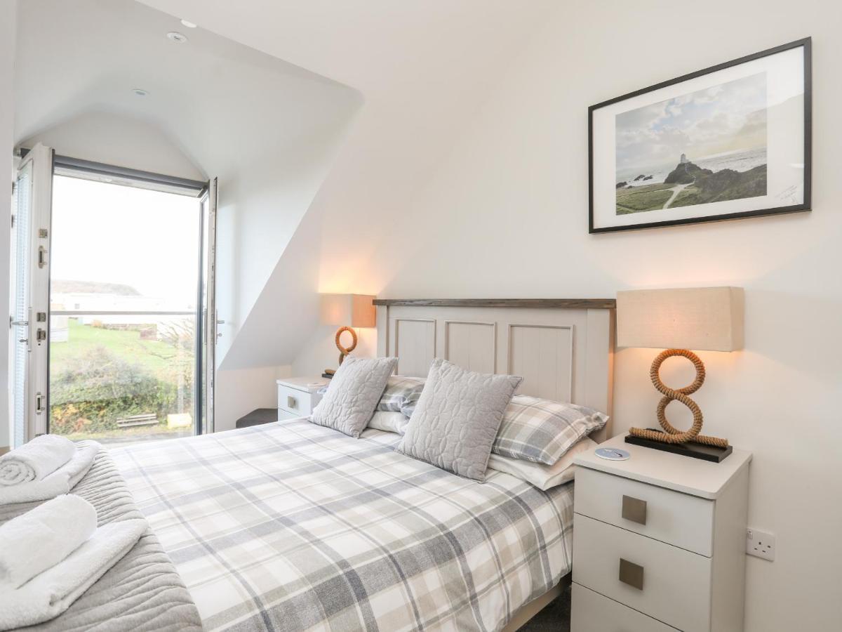 Puffin Pad Villa Benllech Exteriör bild